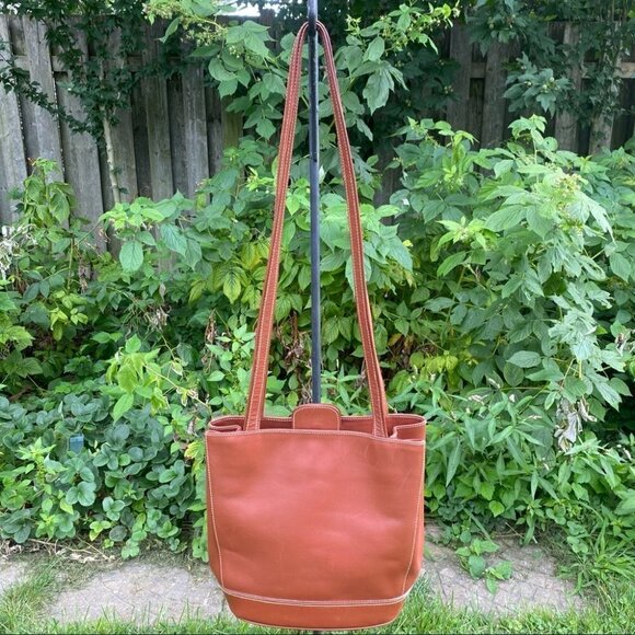 Montbui Difusion Leather Tan Crossbody Purse - Picture 12 of 13